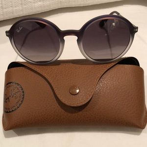 Round plastic dram Ray-ban